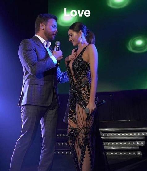 Sinan Akçıl ve Otilia’nın ödül heyecanı