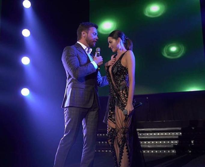 Sinan Akçıl ve Otilia’nın ödül heyecanı