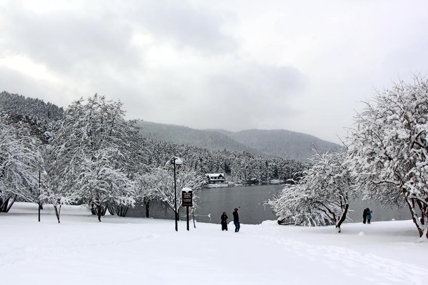 Kar, Bolu ve Gölcükü bembeyaz bir cennete çevirdi