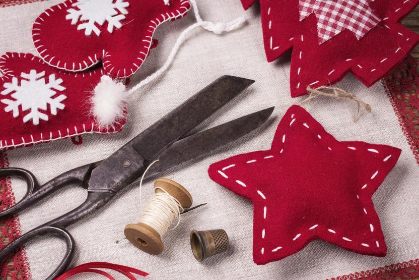 In their own hands. Ёлочная игрушка своими руками из инструментов. Christmas Toys with your own hands. Baubles with your own hands. Toys with our own hands.