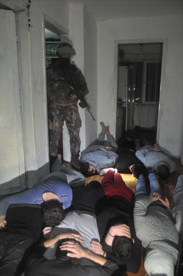 İstanbul 2017de DEAŞın bu saldırılarının kıyısından döndü: 58 operasyon