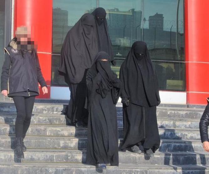 İstanbul 2017de DEAŞın bu saldırılarının kıyısından döndü: 58 operasyon