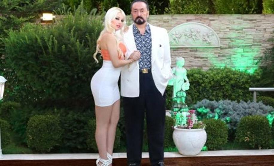 Adnan Hoca Cemaatinden açıklama: Bize operasyon geliyor