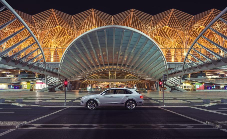 2019 Bentley Bentayga Hybrid fotoğrafları