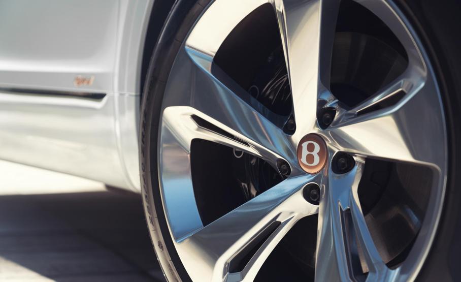2019 Bentley Bentayga Hybrid fotoğrafları