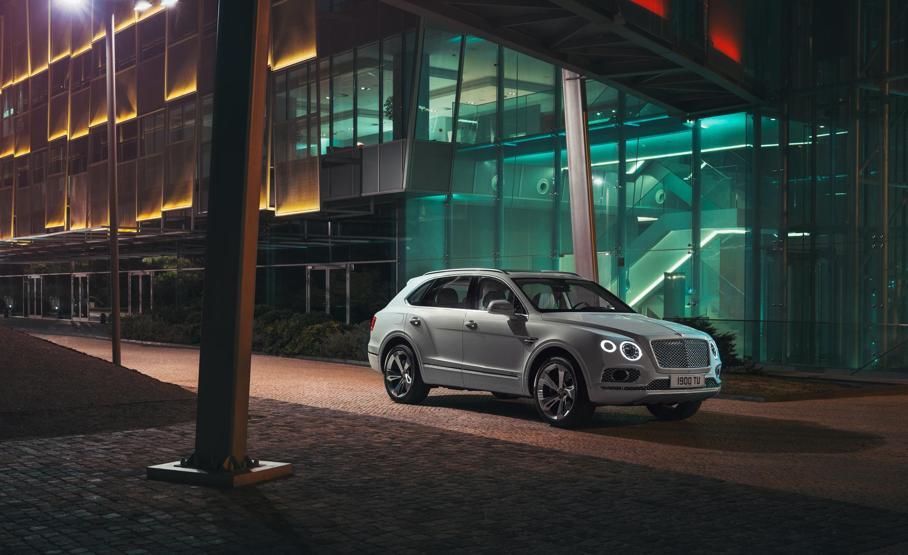 2019 Bentley Bentayga Hybrid fotoğrafları
