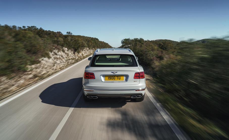 2019 Bentley Bentayga Hybrid fotoğrafları