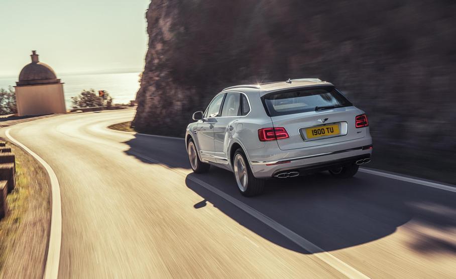 2019 Bentley Bentayga Hybrid fotoğrafları