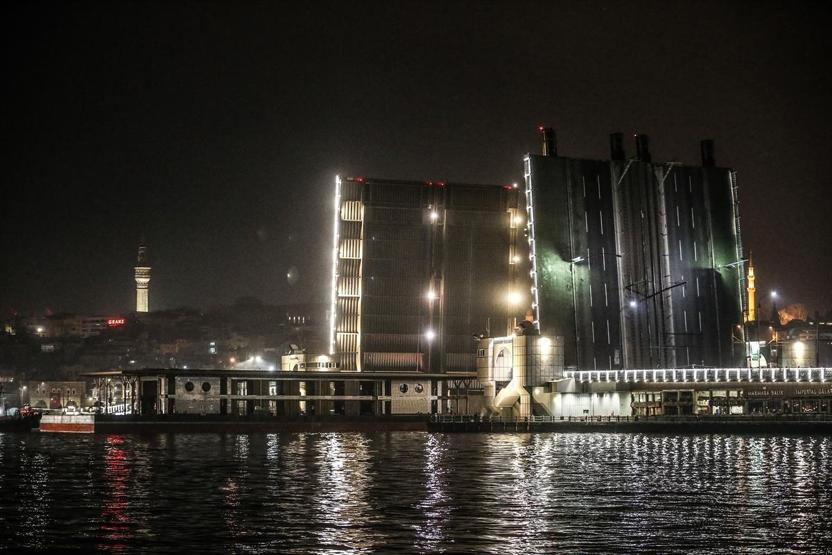 10 yıl önce batmıştı, Karaköy'ün yeni iskelesi geldi - Günün Haberleri ...