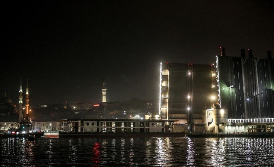 10 yıl önce batmıştı, Karaköy'ün yeni iskelesi geldi - Günün Haberleri ...