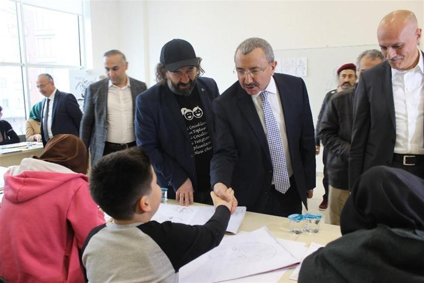 Sancaktepe Belediyesi çizgi roman okulu açtı: Spiderman, padişaha karşı