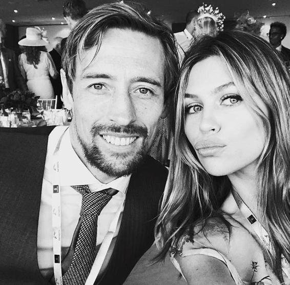 Peter Crouchun mesajlaşması Twitterı salladı