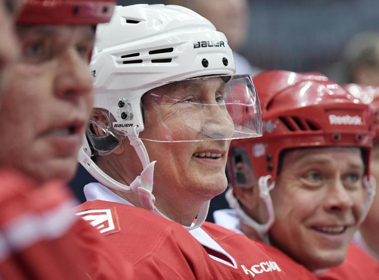 Putin, Soçideki Hokey maçında beş gol attı