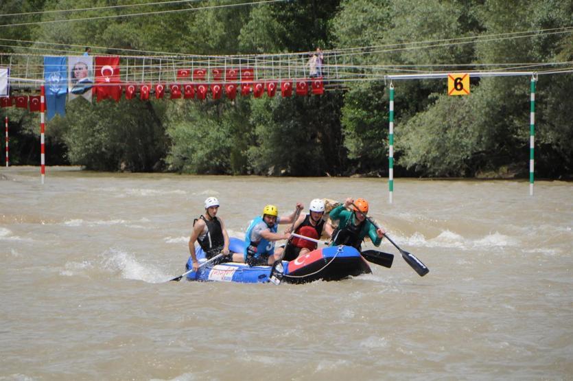 Türkiye Rafting Şampiyonası Tuncelide başladı