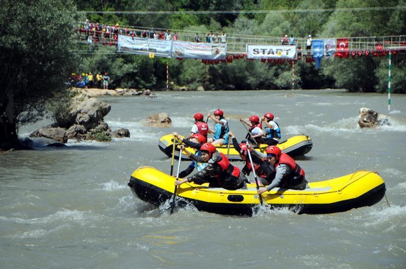 Munzurdaki rafting yarışmasında korku dolu anlar