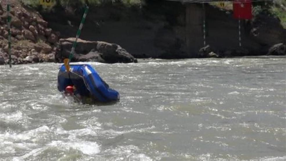 Munzurdaki rafting yarışmasında korku dolu anlar
