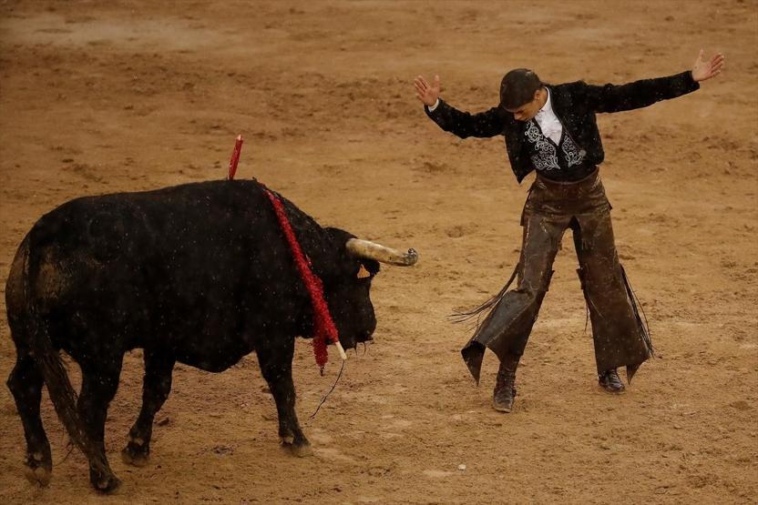 Kadın matador arenaya çıktı