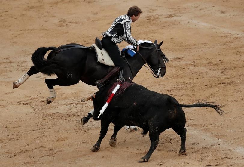 Kadın matador arenaya çıktı