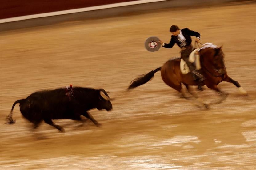 Kadın matador arenaya çıktı