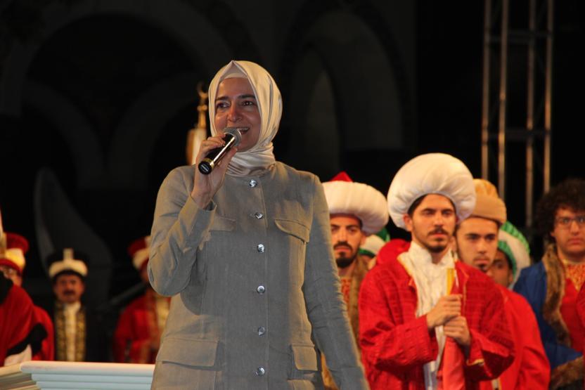 Sultanahmet Meydanında Mehter eşliğinde Baklava Alayı