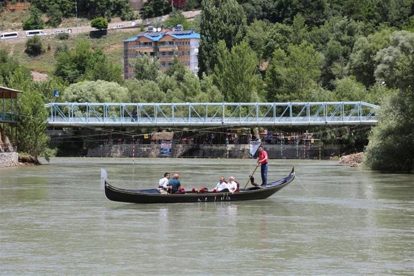 Venediki Tunceliye getirdi Munzurda Gondol dönemi