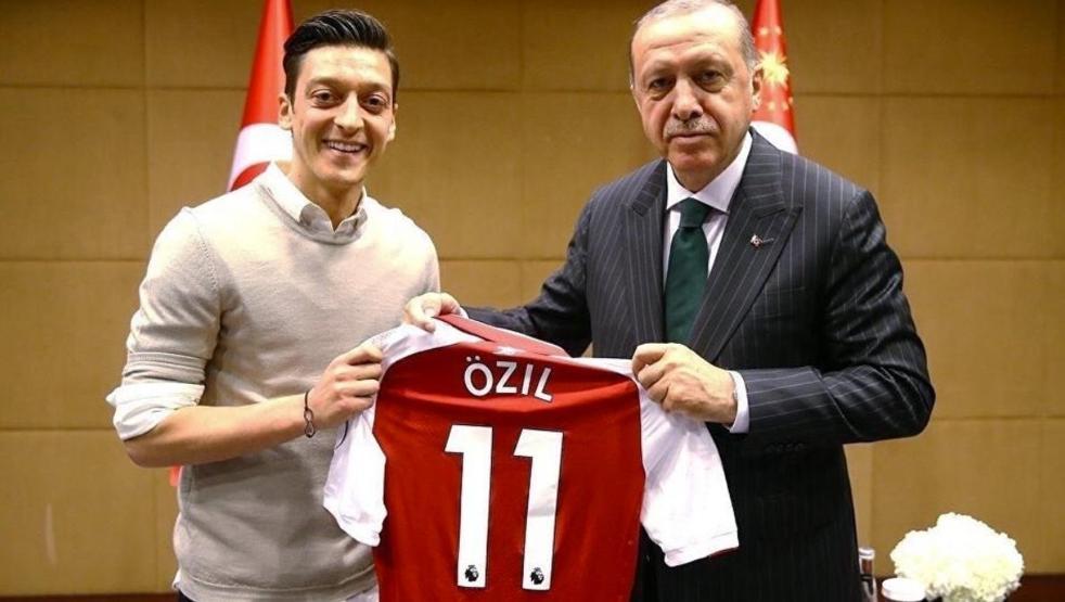 Futbolun karanlık yüzü: Irkçılık