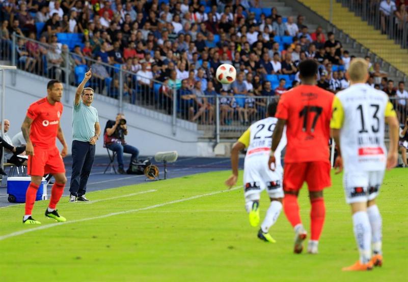 Besiktas confirma chegada de Negredo em vídeo inusitado