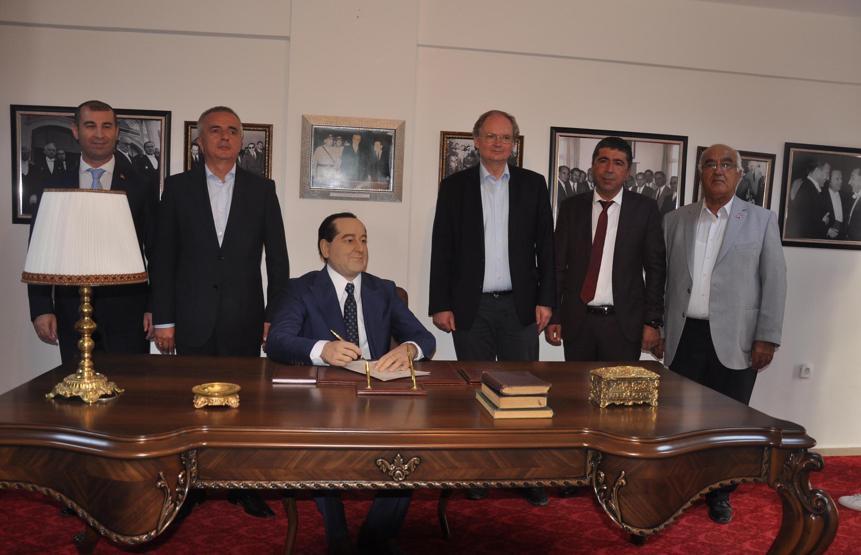 22 ülkenin büyükelçileri Aydını gezdi, efelerle zeybek oynadı