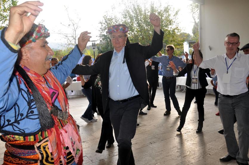 22 ülkenin büyükelçileri Aydını gezdi, efelerle zeybek oynadı