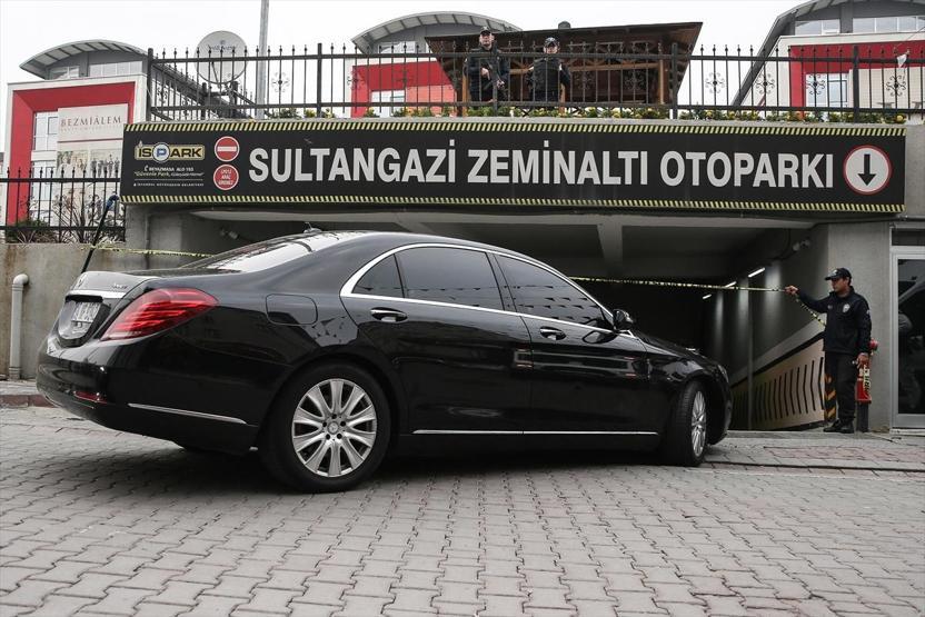 Konsolosluk aracında bazı eşyalar bulundu