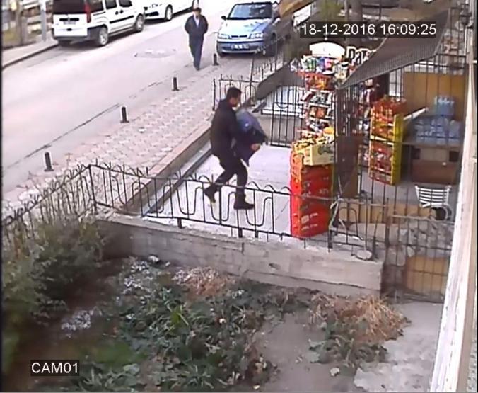 Büyükelçi Karlovu öldüren Altıntaşın yeni görüntüleri ortaya çıktı