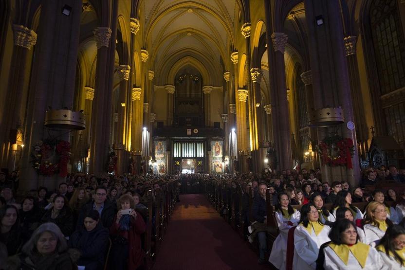 Katolik cemaati Saint Antuanda Noeli kutladı