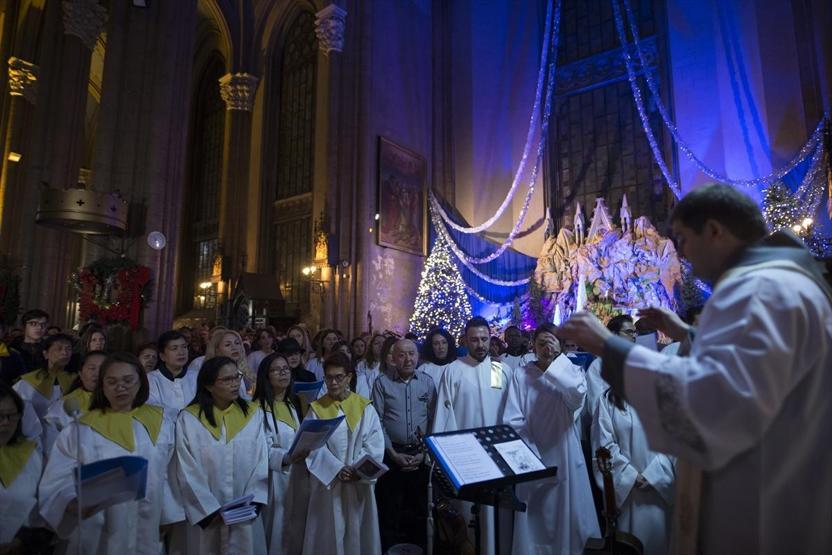 Katolik cemaati Saint Antuanda Noeli kutladı