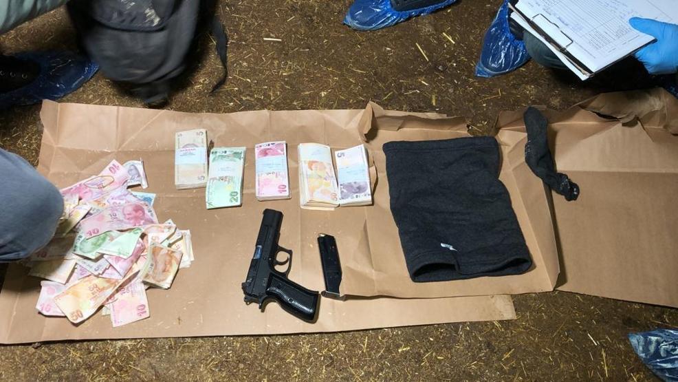 Askerde hava değişim raporu alıp banka soydu