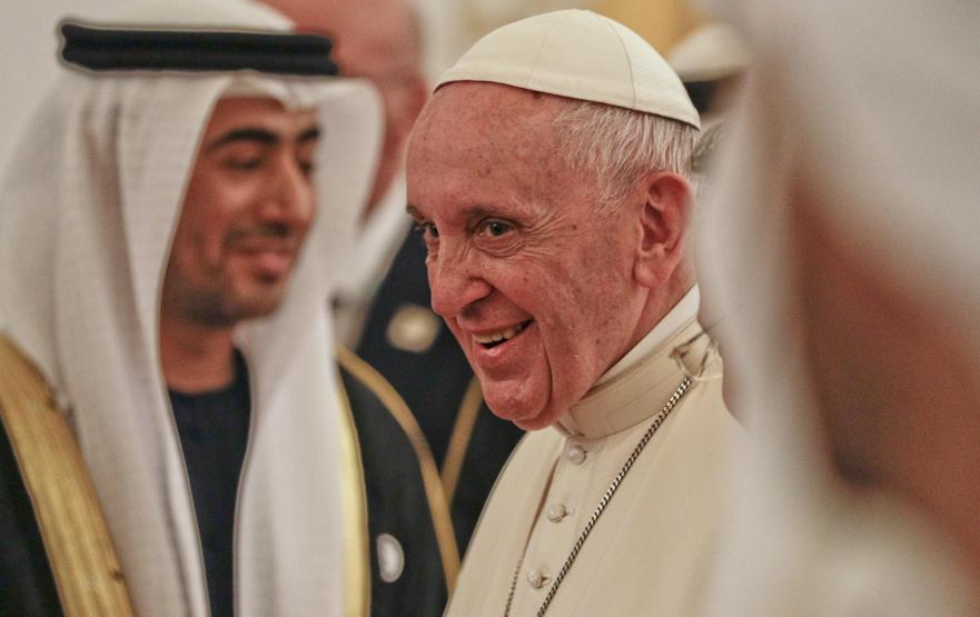 Körfeze tarihi ziyaret: İlk papa oldu