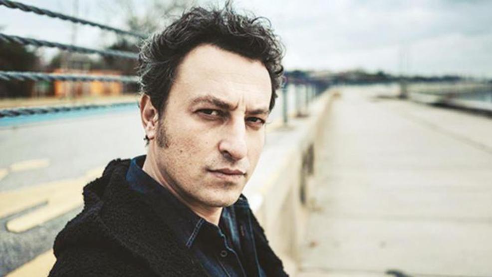 Onur Saylak sahnede düştü