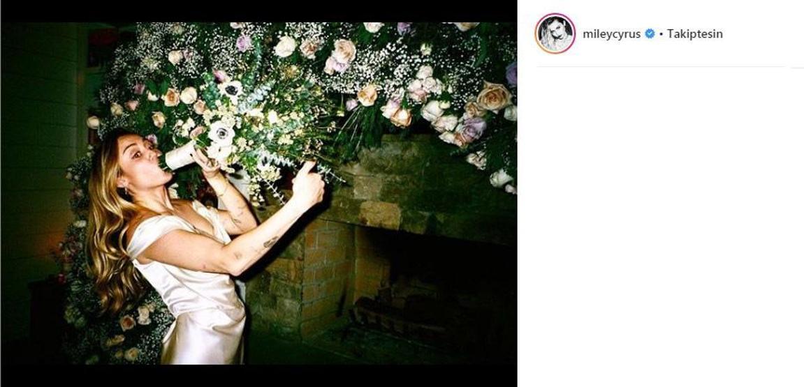 Miley Cyrustan yeni düğün fotoğrafları