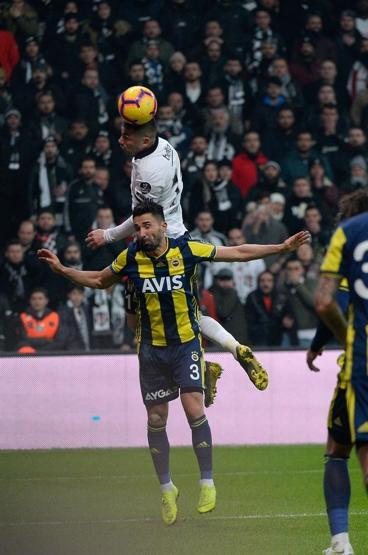Fenerbahçe 30 yıl önceki Galatasaray maçını hatırlattı