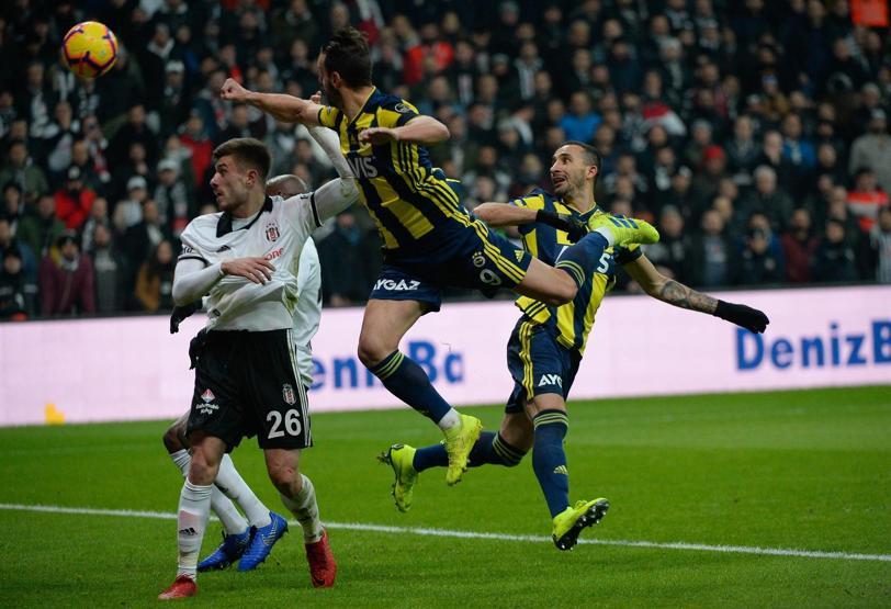 Fenerbahçe 30 yıl önceki Galatasaray maçını hatırlattı