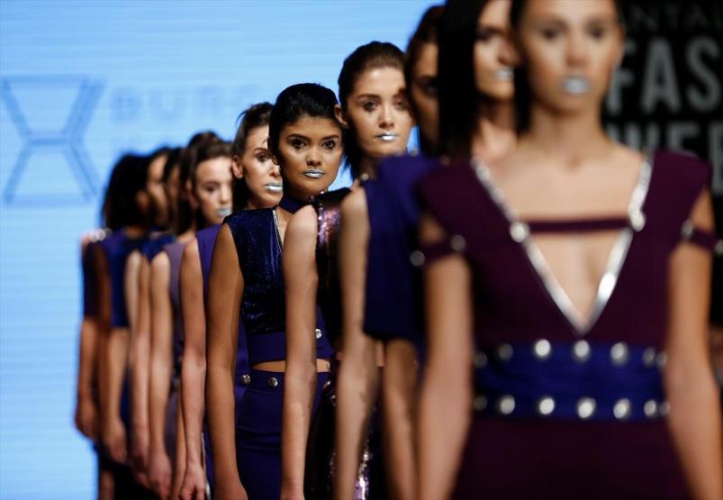 Antalya Fashion Week ünlü tasarımcıların defilesiyle başladı