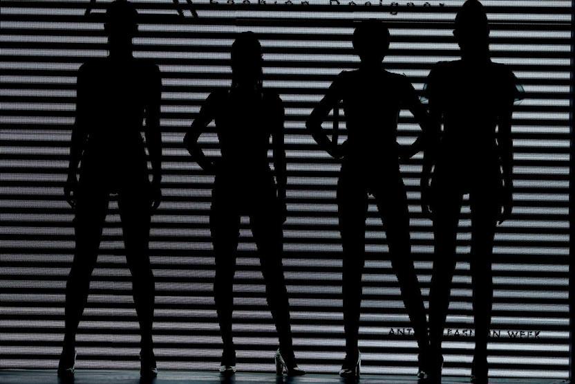 Antalya Fashion Week ünlü tasarımcıların defilesiyle başladı