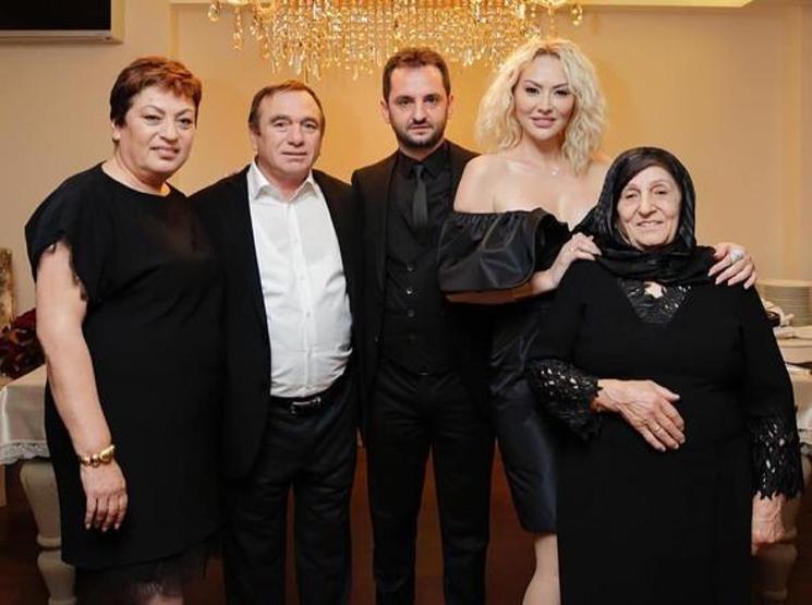 Yüzüklerimizi taktık