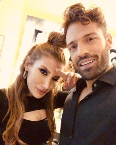 İrem Derici aşkı komşuda buldu