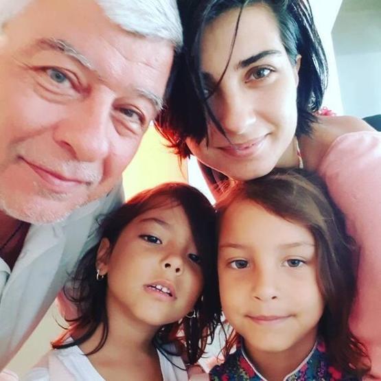Onur Saylak eski eşi Tuba Büyüküstünü silmedi