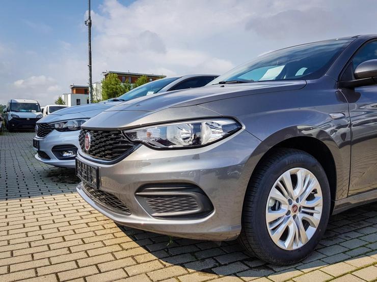 Merakla bekleniyordu Fiat ve Renaultun yeni fiyatları açıkladı