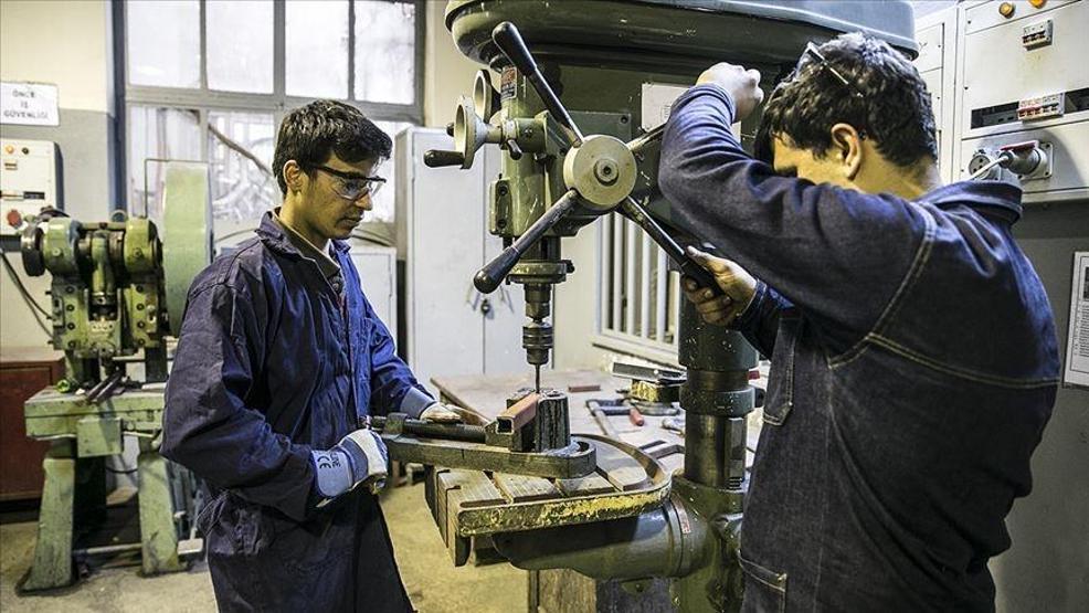 KOSGEB iş kuran kadınlara 60 bin lira destek sağlıyor