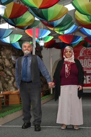 Huzurevinde ikinci baharlarını yaşıyorlar
