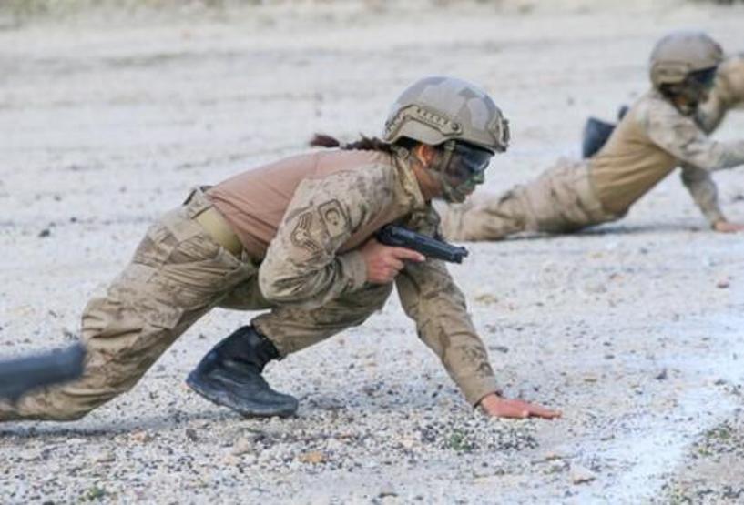 Türkiyenin ilk kadın komando astsubayları göreve hazır
