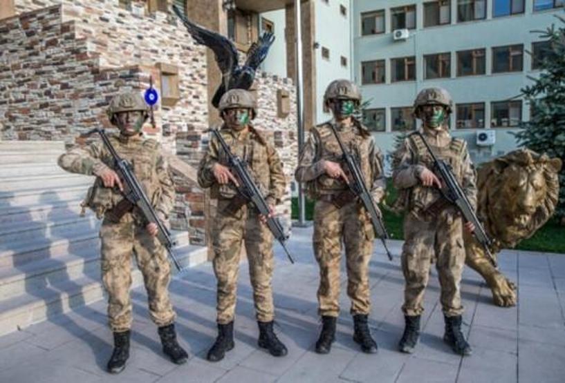 Türkiyenin ilk kadın komando astsubayları göreve hazır