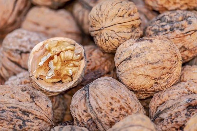 Açıkta satılan cevizde büyük tehlike Böyle görünüyorsa sakın almayın